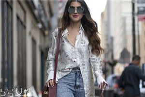 睡衣外穿怎么搭配好看？自由自在的慵懶少女