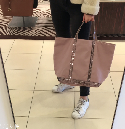 vanessa bruno是什么牌子？小眾愛好者的天堂