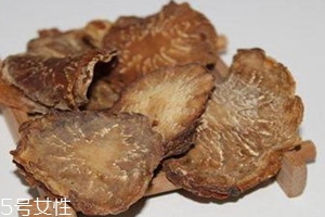 肉蓯蓉什么顏色的好 肉蓯蓉一般呈現黑色 肉蓯蓉什么顏色的好 肉蓯蓉一般呈現黑色