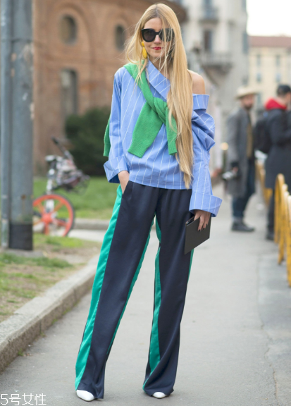 露肩裝怎么穿好看？用它撩倒全世界吧