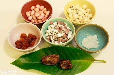 芡實什么味道 一股淡淡的清香味道 芡實什么味道 一股淡淡的清香味道