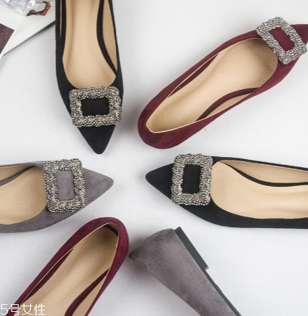 什么樣的鞋子顯腿長(zhǎng)？拯救自己的小短腿