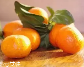 柑橘調香水好聞嗎？吃了這個大橘子