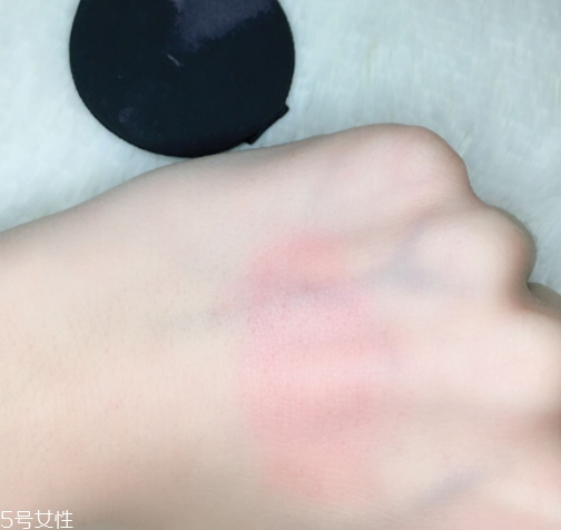 氣墊腮紅怎么用？隨身攜帶更方便