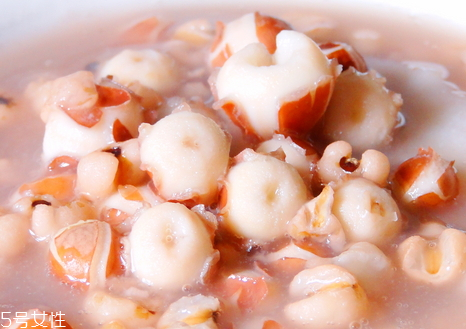 芡實能和銀耳一起煮嗎 沒有配伍禁忌 芡實能和銀耳一起煮嗎 沒有配伍禁忌