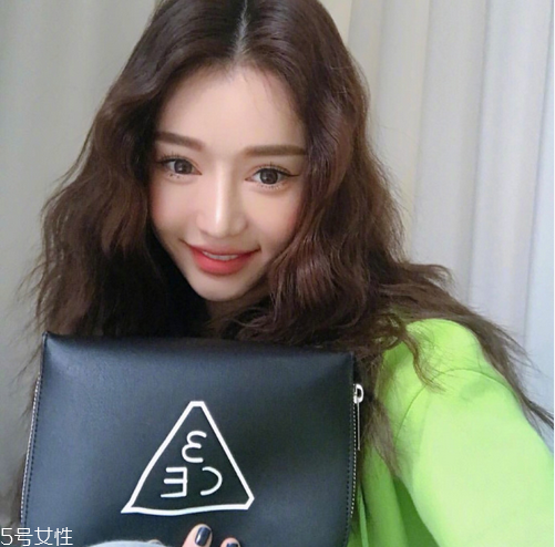 2022年最流行什么發(fā)型女 好看又顯氣質(zhì) 2022年最流行什么發(fā)型女 好看又顯氣質(zhì)