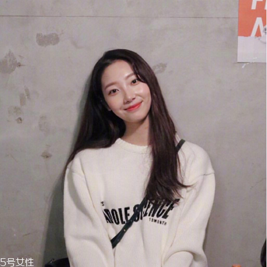 2022最流行的中長發(fā)型 2022最流行的發(fā)型之一 2022最流行的中長發(fā)型 2022最流行的發(fā)型之一