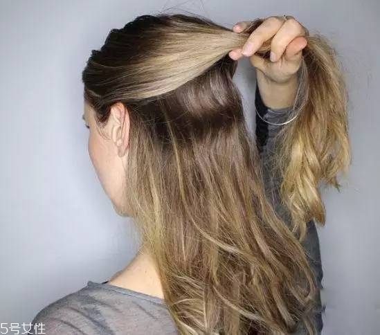 披肩發(fā)怎么弄好看圖解 六款新的編發(fā)教程 披肩發(fā)怎么弄好看圖解 六款新的編發(fā)教程