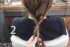 披肩發(fā)怎么弄好看圖解 六款新的編發(fā)教程 披肩發(fā)怎么弄好看圖解 六款新的編發(fā)教程