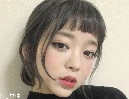 夏天留短發(fā)熱怎么辦 夏季短發(fā)這樣扎好看又清涼 夏天留短發(fā)熱怎么辦 夏季短發(fā)這樣扎好看又清涼