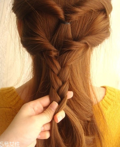 披肩發(fā)怎么弄好看圖解 六款新的編發(fā)教程 披肩發(fā)怎么弄好看圖解 六款新的編發(fā)教程