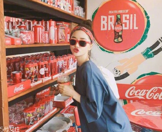 韓國(guó)發(fā)帶怎么帶好看 韓國(guó)發(fā)帶的系法圖解 韓國(guó)發(fā)帶怎么帶好看 韓國(guó)發(fā)帶的系法圖解