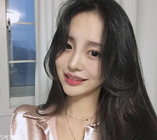 2022年流行什么劉海 合適的劉海還可以修飾臉型 2022年流行什么劉海 合適的劉海還可以修飾臉型