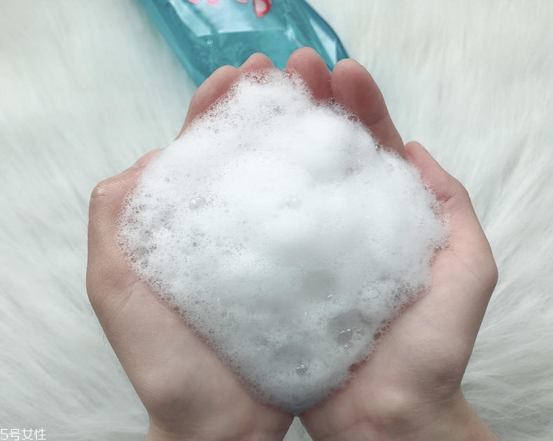 清揚(yáng)0硅油洗發(fā)水好用嗎？自帶高級感香調(diào)