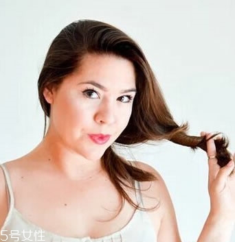 半丸子頭適合長發(fā)嗎 披肩發(fā)丸子頭扎法圖解 半丸子頭適合長發(fā)嗎 披肩發(fā)丸子頭扎法圖解