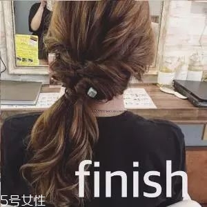 披肩發(fā)怎么弄好看圖解 六款新的編發(fā)教程 披肩發(fā)怎么弄好看圖解 六款新的編發(fā)教程