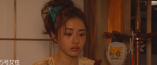 石原里美發(fā)型教程 校閱女孩河野悅子發(fā)型扎法 石原里美發(fā)型教程 校閱女孩河野悅子發(fā)型扎法