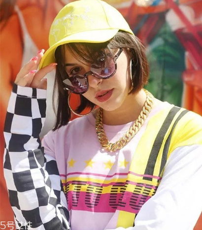 棒球帽怎么搭配衣服？素顏也能hold住