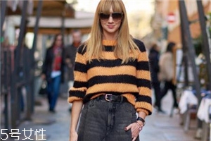 條紋毛衣怎么搭配？營(yíng)造浪漫少女感