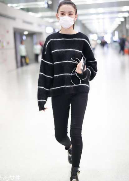 條紋毛衣怎么搭配？營(yíng)造浪漫少女感