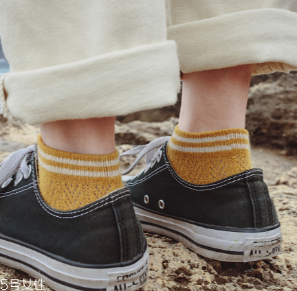 襪子能放在洗衣機洗嗎？襪子最好手洗