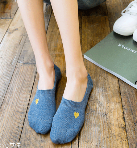 襪子全棉的好嗎？既吸汗又透氣