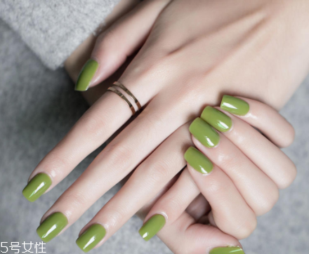 純色顯手白指甲油顏色 除了焦糖色你還有它們 純色顯手白指甲油顏色 除了焦糖色你還有它們