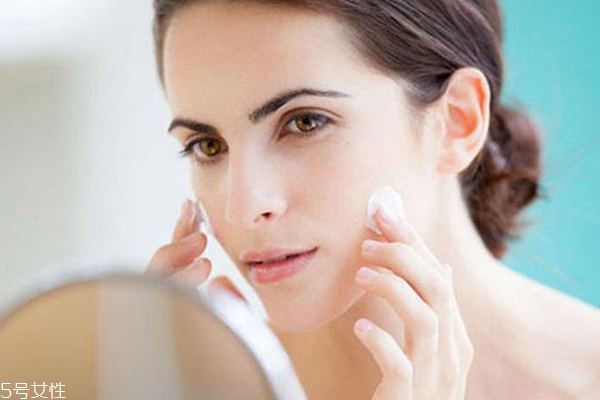 為什么會顏值不穩(wěn)定 這3個習(xí)慣在破壞你的顏值