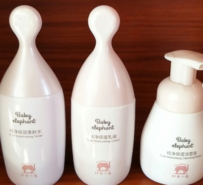 紅色小象和袋鼠媽媽哪個(gè)好？