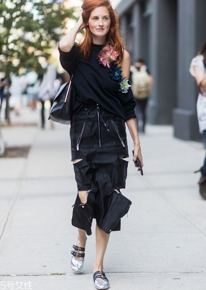 芭蕾舞鞋怎么搭配？這樣穿顯瘦又時(shí)髦