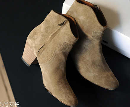 isabel marant什么價位？街拍中的最in鞋履