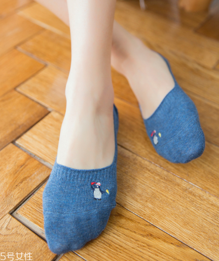 襪子上的膠怎么去除？教你幾招去除膠漬