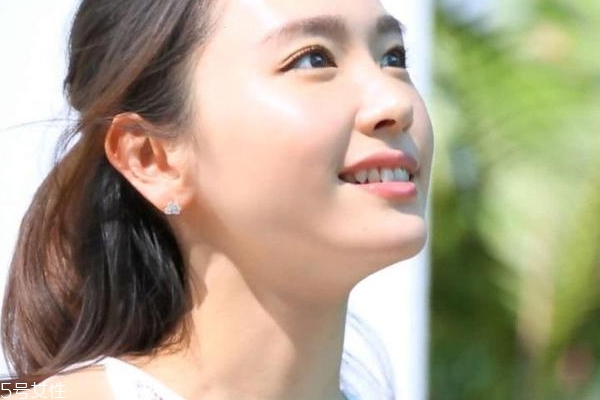 50毫升精華可以用多久 用量太節(jié)儉護(hù)膚沒(méi)效果