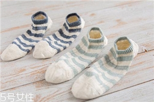 襪子上的lr是什么意思？穿襪子要看清