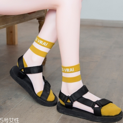 襪子發(fā)白怎么處理？這樣就能解決了