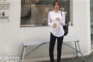 長(zhǎng)袖t恤怎么搭配？屬于你的最佳出門(mén)穿搭