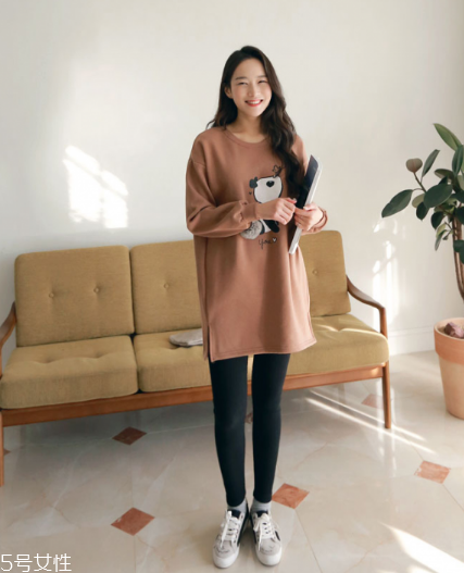 長(zhǎng)袖t恤怎么搭配？屬于你的最佳出門(mén)穿搭