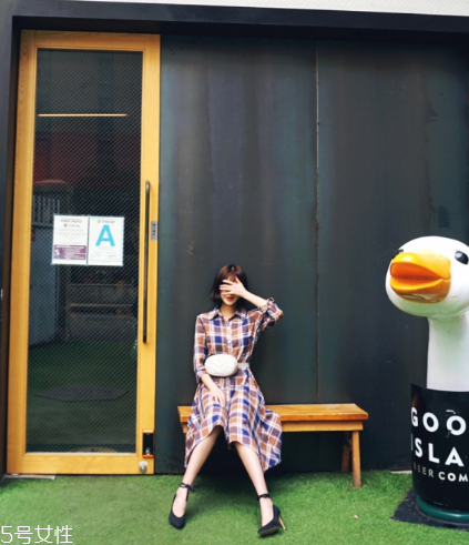 連衣裙搭配什么鞋子好看？處處散發(fā)迷人氣質(zhì)