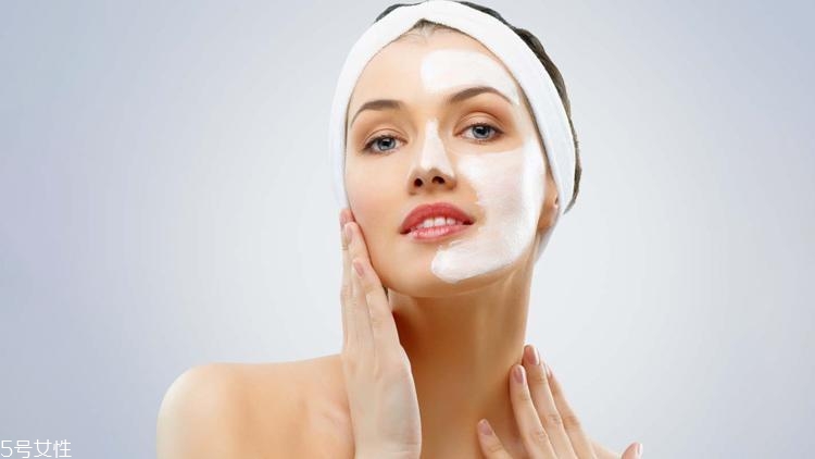 刷酸對(duì)痘痘有用嗎 這樣祛痘的妹紙痘痘都沒(méi)了 刷酸對(duì)痘痘有用嗎 這樣祛痘的妹紙痘痘都沒(méi)了