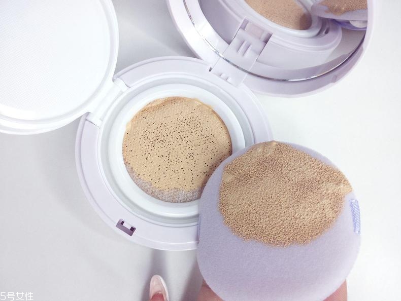 氣墊按不出粉怎么辦 氣墊粉底這么用超節(jié)省 氣墊按不出粉怎么辦 氣墊粉底這么用超節(jié)省
