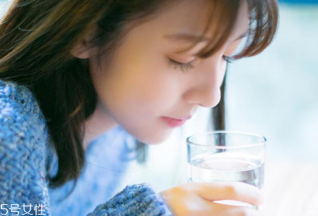 睫毛增長(zhǎng)液的主要成份是什么 眼睫毛這樣變長(zhǎng)變密 睫毛增長(zhǎng)液的主要成份是什么 眼睫毛這樣變長(zhǎng)變密