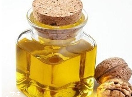 核桃油是什么味道？淡淡油香味
