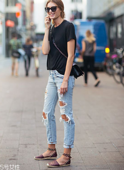 t恤怎么塞進褲子好看？時尚達人都這樣塞