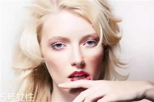 睫毛快速增長的方法小竅門 給你又濃又密又長的睫毛 睫毛快速增長的方法小竅門 給你又濃又密又長的睫毛