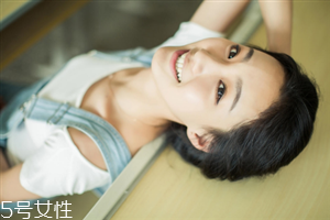 睫毛增長(zhǎng)液的主要成份是什么 眼睫毛這樣變長(zhǎng)變密 睫毛增長(zhǎng)液的主要成份是什么 眼睫毛這樣變長(zhǎng)變密