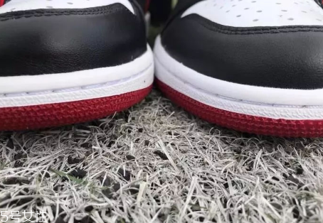 aj 1黑腳趾真假對(duì)比 aj1黑腳趾真品原來(lái)這樣鑒定 aj 1黑腳趾真假對(duì)比 aj1黑腳趾真品原來(lái)這樣鑒定