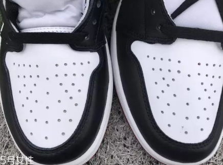 aj 1黑腳趾真假對(duì)比 aj1黑腳趾真品原來(lái)這樣鑒定 aj 1黑腳趾真假對(duì)比 aj1黑腳趾真品原來(lái)這樣鑒定