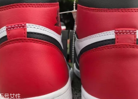 aj 1黑腳趾真假對(duì)比 aj1黑腳趾真品原來(lái)這樣鑒定 aj 1黑腳趾真假對(duì)比 aj1黑腳趾真品原來(lái)這樣鑒定