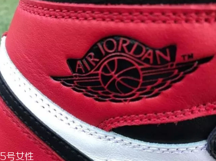 aj 1黑腳趾真假對(duì)比 aj1黑腳趾真品原來(lái)這樣鑒定 aj 1黑腳趾真假對(duì)比 aj1黑腳趾真品原來(lái)這樣鑒定