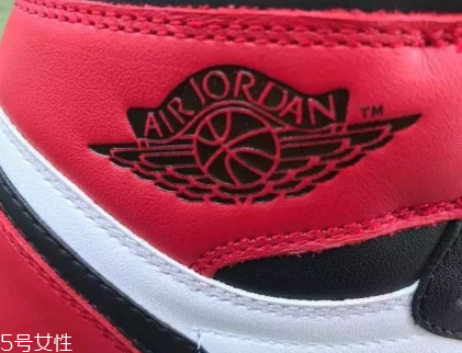 aj 1黑腳趾真假對(duì)比 aj1黑腳趾真品原來(lái)這樣鑒定 aj 1黑腳趾真假對(duì)比 aj1黑腳趾真品原來(lái)這樣鑒定